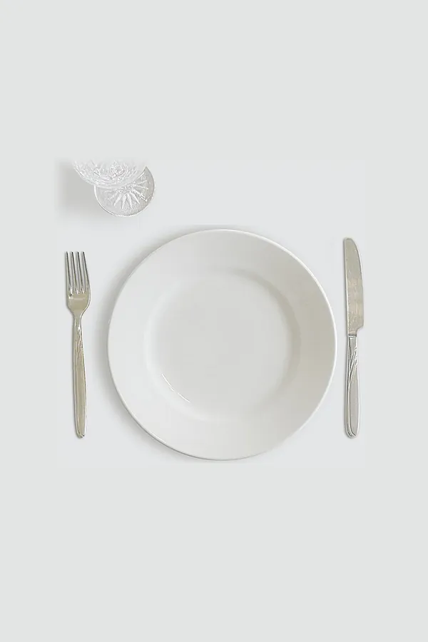 Beyaz Porselen Yemek Tabağı